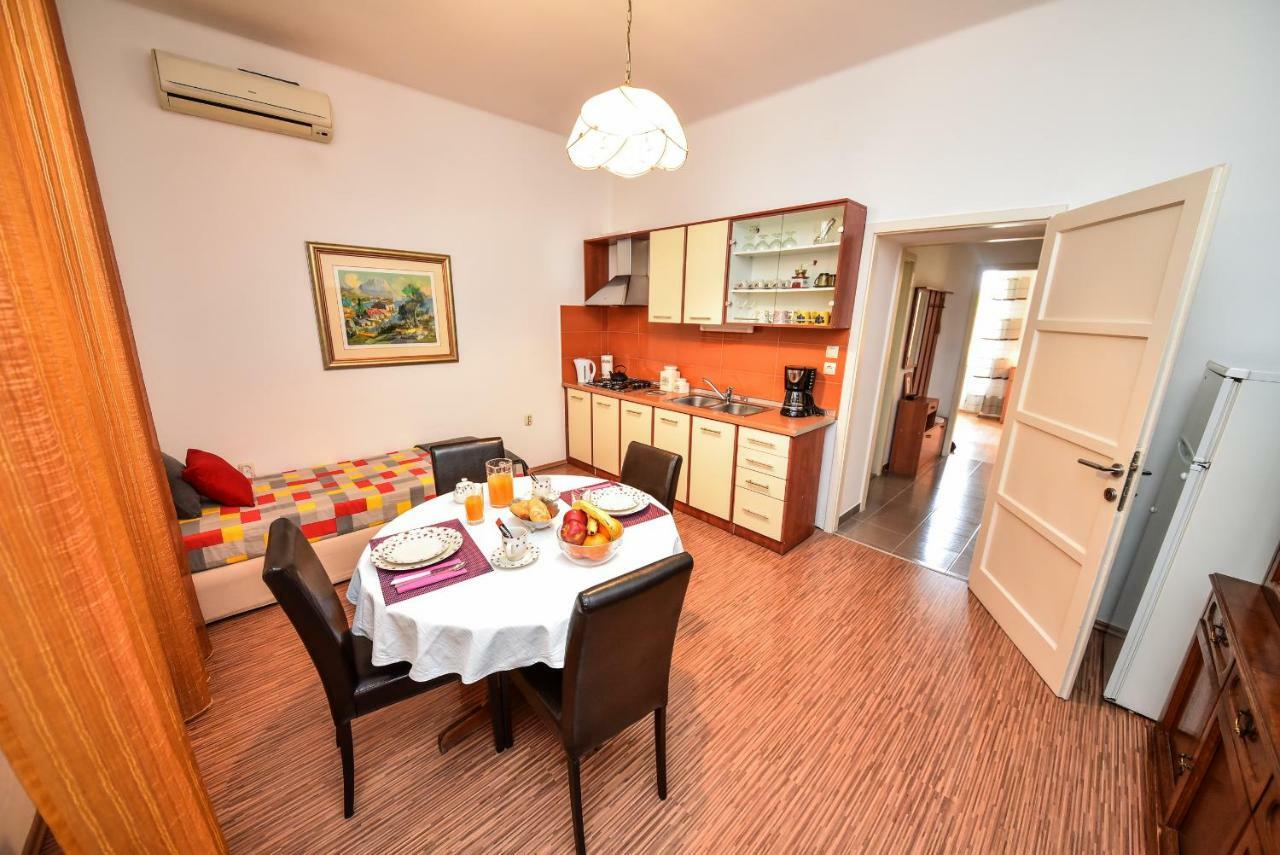 Apartment Viola 扎达尔 外观 照片